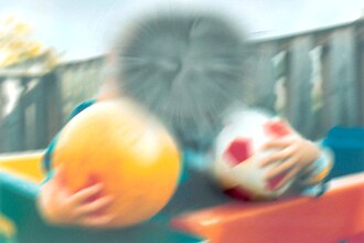 Simulation of central vision loss from macular degeneration