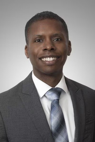 Dr. Giovanni Greaves